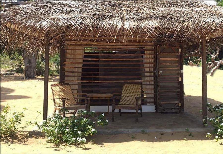 Upali Beach Surf Resort & Cafe Arugam Kudah Eksteriør bilde