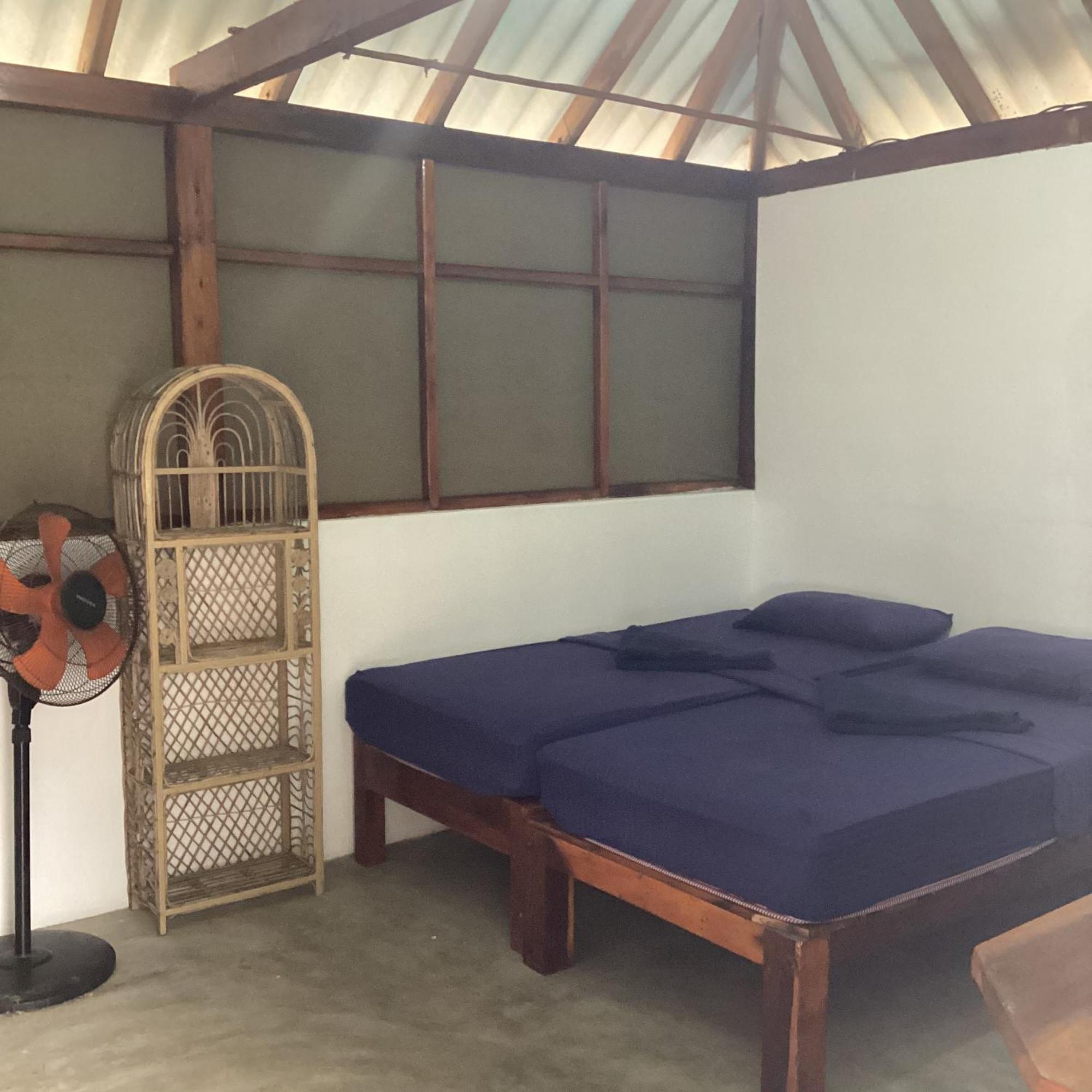 Upali Beach Surf Resort & Cafe Arugam Kudah Eksteriør bilde